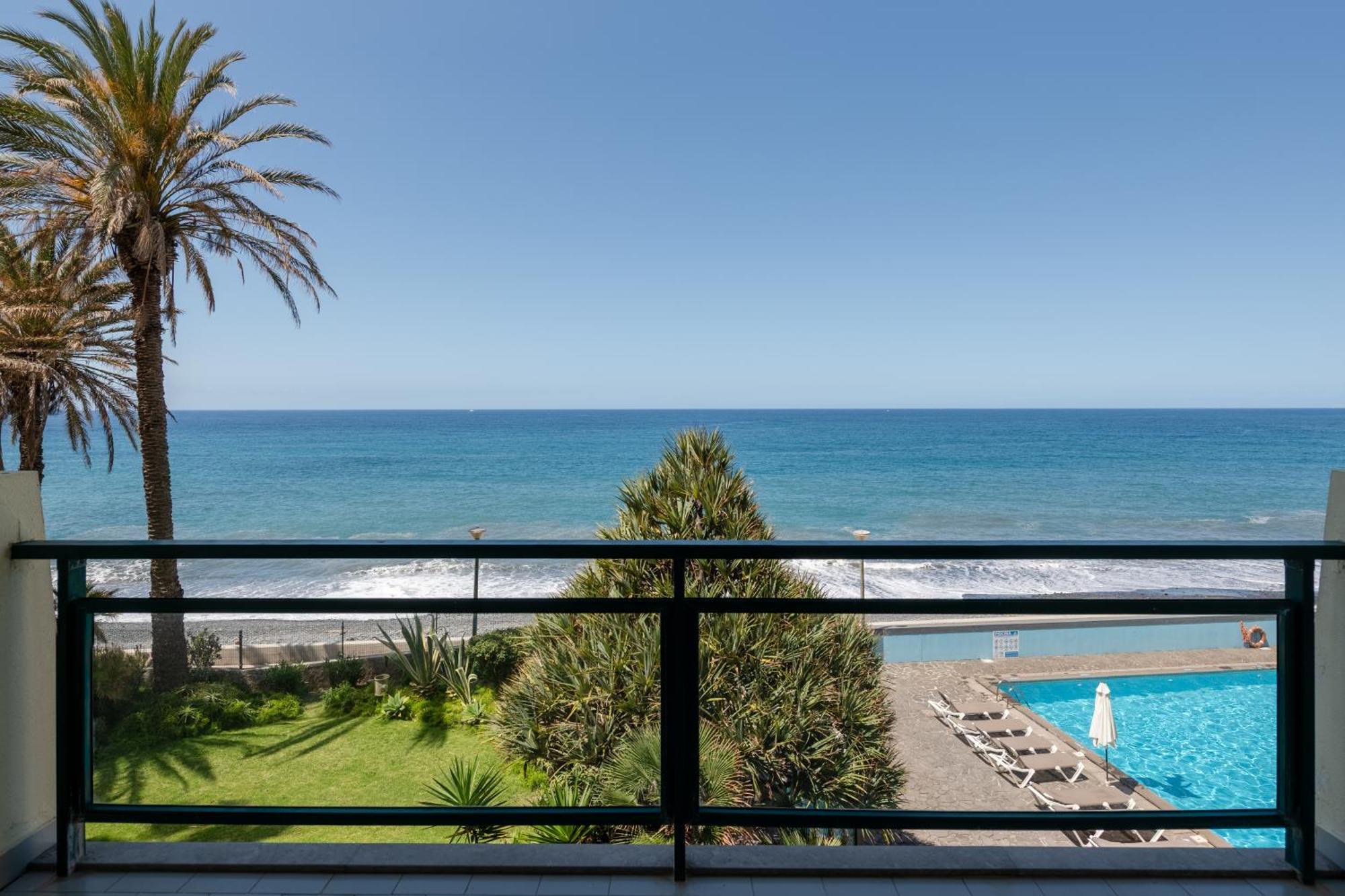 Atlantic View Apartment At Formosa Beach Funchal  Extérieur photo