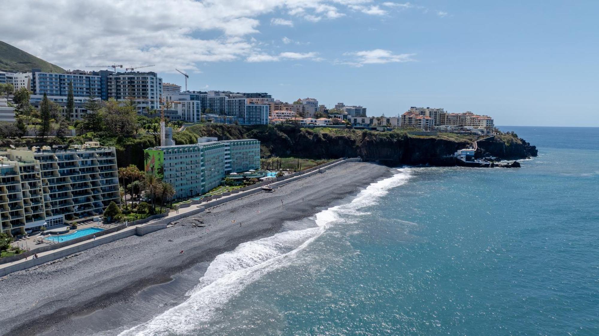 Atlantic View Apartment At Formosa Beach Funchal  Extérieur photo